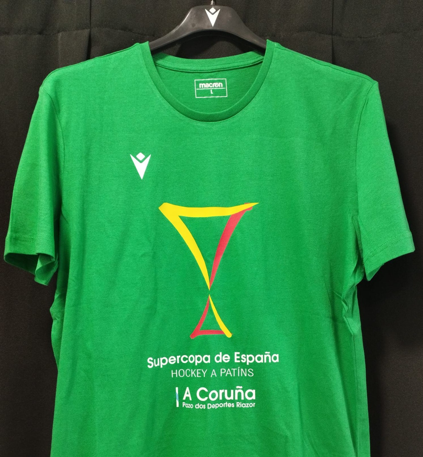 Disponibles en Macron las camisetas koruñas de la Supercopa de España